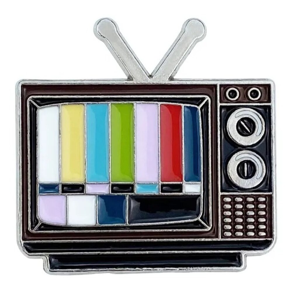 Retro TV Enamel Pin – Vintage Color Bar “No Signal” Design